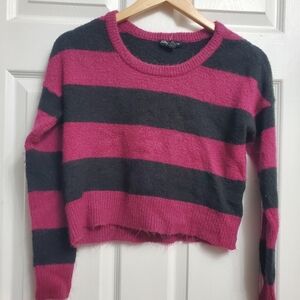 Streetwear Society Cropped Sweater - Size S